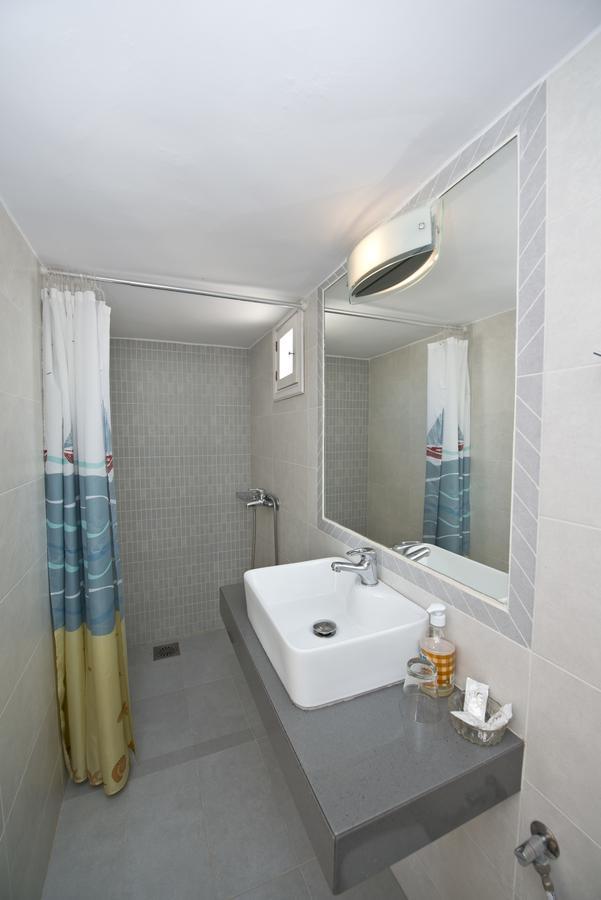 Karboni Hotel Mykonos Town Buitenkant foto